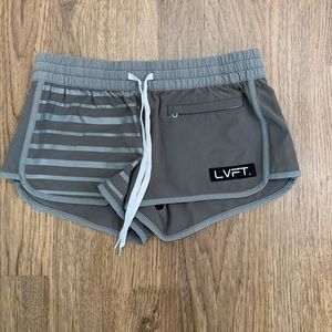 LVFT SHORTS - ACTIVE WEAR size M